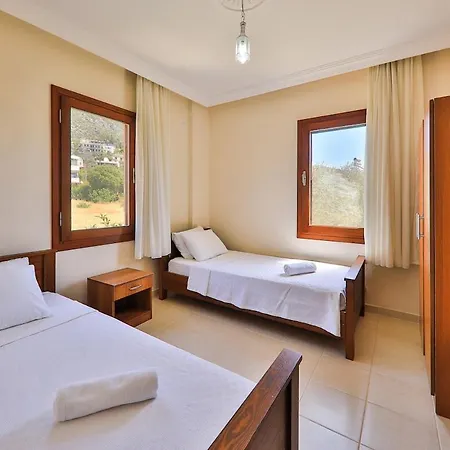 Sari - Luxury Private Pool & Jacuzzi