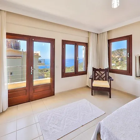 Villa Sari - Luxury Private Pool & Jacuzzi