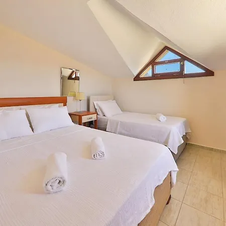 Vila Sari - Luxury Private Pool & Jacuzzi Yenikoy (Kas)